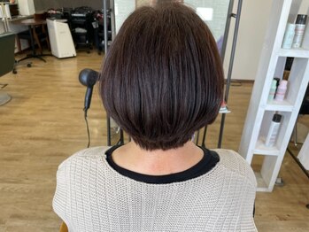 ロータスヘアー(lotus HAIR)の写真/≪30代以上の女性に人気のメニューが多数！≫グレイヘア(白髪)だからこそ楽しめる大人のお洒落を叶える＊