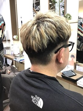 コアフィールフィス(COIFFURE fils) アップバング スパイキーショート