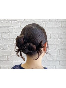 【圧巻の繊細なヘアセット】プロのヘアメイクアーティストが手掛けるパーティーアレンジヘアが出来るお店☆