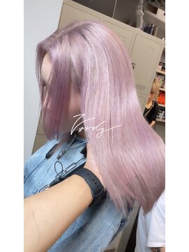 ヴァーディ オモテサンドウ(Vardy omotesando) ホワイトパープル・ケアブリーチ・表参道