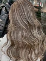 オニキス 原宿(ONYX)&nbsp;r24 ハイライト白髪白髪ぼかしレイヤーカットバレイヤージュ