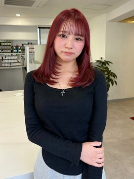 エルサザリープ 三宮(Elsa the leap) ワインレッド／ボルドーカラー／赤髪／1ブリーチでできるカラー