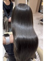 ジル(JILL)&nbsp;【館林オリーブグレージュ】赤み消し×艶感カラー