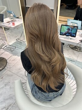 ロンドルピナス 小倉(Lond Lupinus) ミディアムレイヤーカット/似合わせカット/大人ガーリー/20代