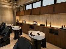 TAKE3の雰囲気（半個室でユメシャンプー、マイクロバブルを完備。）