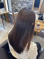 エニ(eni) 《eni》暗髪でも◎ツヤ感ストレート