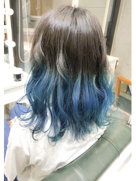 デイズ(days) 毛先ブルーカラーグレージュブリーチグラデーション　☆ir420