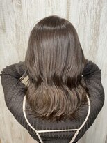 ジーナ 銀座(Zina) 小顔オリーブカラーボブルフハイライトカラークールショート