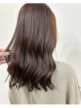 リリバイシエル(lili by CieL) ピンクブラウン×透明感カラー