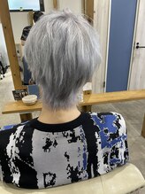 ヘアーアンドメイクランプ(Hair & make Lamp) [サロンスタイル] シルバーヘアー