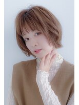 ウォークヘアーグロウ(Walk hair grow) アッシュベージュ×ゆる巻きボブ