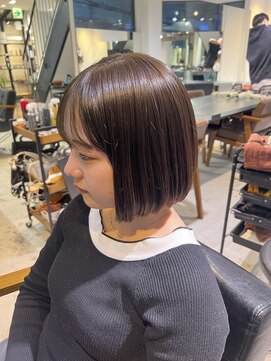 トレス(TRESS) レイヤーボブ　ミニボブ　切りっぱなしボブ　レイヤーボブ