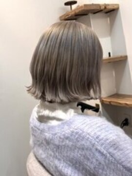 シア 春日部店(SHEER) プラチナシルバー/SHEER春日部店