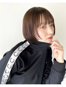 シスタ 二子玉川(SiSTA) ミニボブ×大人ボブ×ベージュ×透明感カラー×前髪カット