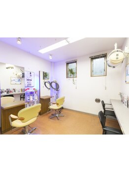 駐車場あり！少人数のサロンのため落ち着いて施術を受けることが出来ます＊大型店が苦手な方でも◎