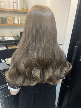オーセンヘア(AUTHEN.HAIR) ロング×ペールベージュ