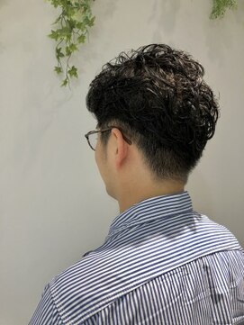 コム(com by neolive) ビジネスパーマスタイル