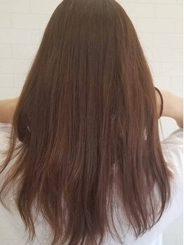 リム(Rym)の写真/美容液がたっぷり入ったヘアケアストレートで素髪のような仕上がりに★さらツヤな美髪になり若見え効果UP◎