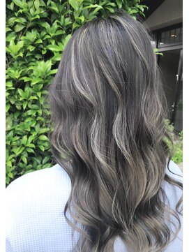 ヘアーステーション ハレラ(Hair station HaLe'LA) グラデーション＋ハイライト