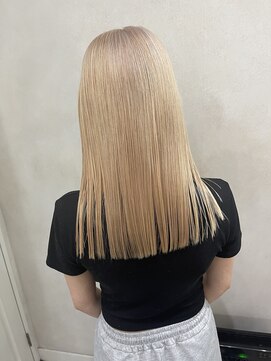 イル(iLu.) ブロンド／ミルクティーベージュ／ミルクティーカラー／ブロンド