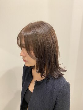 ユニコ(unico) 柔らかベージュ/レイヤーカット