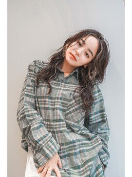 スニュウ(snuw) レイヤーカット/透明感カラー