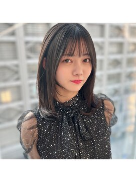 オットット(OttottO) ミディアムの顔まわり似合わせカット