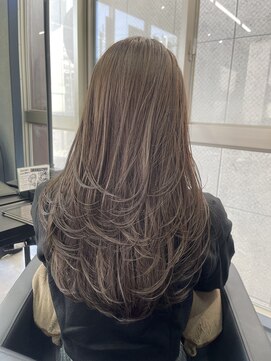 シエンゴールド(CIEN gold) レイヤーカット/グレージュカラー/ブリーチなし#浜松駅#カラー