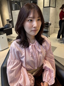 イワイナゴヤ(i i -IWAI NAGOYA-) 【くびれるミディアム】伊藤