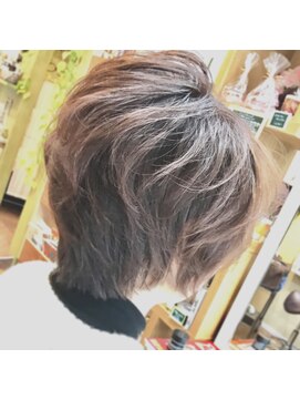 ヘアカフェ コトノハ(hair cafe Kotonoha) 【コトノハ】前下がり　ジェンダーレスショート　ダングランジ