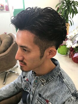 ヘア アトリエ チェスター(Hair Atelier Chester)の写真/【駐車場あり】技術はもちろん居心地の良さがメンズから人気★デザイン性の高いオリジナルstyleもおまかせ