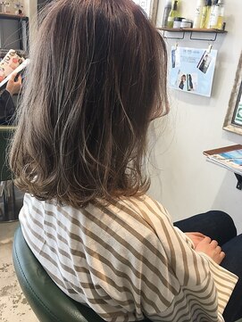 ポンテ 那珂川店(ponte) 【☆立体感を生かした艶髪セミディーデザイン☆】