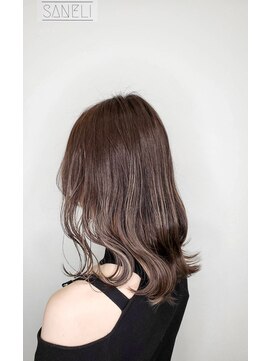 サネリ(Saneli) ベージュ系インナーカラー