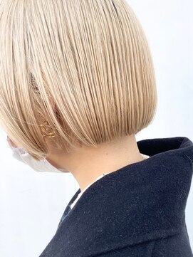 リビング 津田沼(LIVING) マッシュ/くびれヘア/ビタミンカラー/艶ボルドー[津田沼駅]