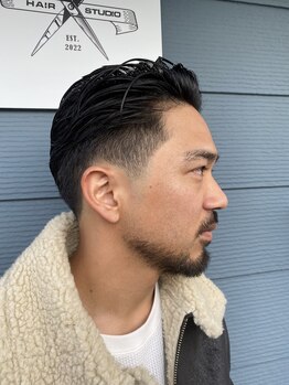 ワイズヘアースタジオ(y'z hair studio)の写真/《茅ヶ崎駅徒歩5分》理容室×美容室の技術を体験!美容師がデザイン性を取り入れたBARBERスタイルをご提案！