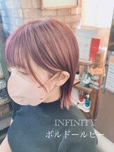 インフィニティ(INFINITY) 顎下カットで魅せる切りっぱなしボブ × ボルドールビーカラー