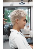 ホワイトハイトーンカラースパイキーショート