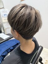 イルミ(iLUMi)&nbsp;iLUMi　×　ハイトーンカラー