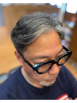 ザ バーバー ナカヤ(THE BARBER NAKAYA) センターパート