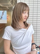 ロジェ(loje)&nbsp;20代30代40代 ミディアムハッシュカット/ナチュラルグレージュ