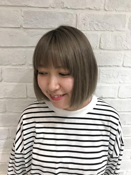 コム(com by neolive) ハイトーンボブ*ミルクティーベージュ 3