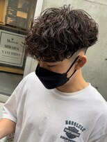 ウェイビーエフティフィフス 横浜西口(WAVEY ft.fifth)&nbsp;無造作パーマ波巻きパーマ波巻きスパイラルパーマツーブロック