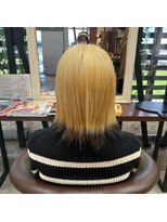 ヘアーメイク ラ パージュ 善通寺店 ハイトーン × 裾カラー