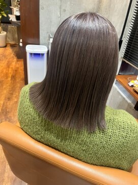 ロダット 横浜(LODAT by little) ラベンダーグレージュ艶ストレート【LODAT横浜】