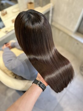 ロッタクッチ 表参道 青山(LOTTA CUCCI) ベージュブラウン