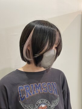 サクラ オモテサンドウ(SAKURA) ボブ×インナーカラーホワイト