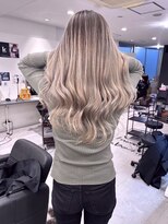 キング 枚方店(K!ng)&nbsp;ハイライトカラーミルクティーベージュケアブリーチダブルカラー