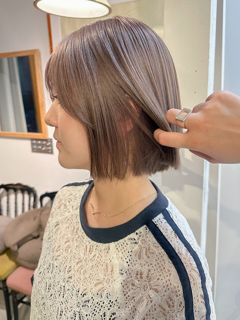 ピンクベージュ/切りっぱなしボブ/表参道