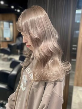 ネハス ナガオカ(nehus.nagaoka) ブリーチ/イメチェン/ホワイトブロンド/外ハネボブ/美髪
