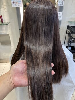 レブリィ ゼンコームサシサカイ(Reverie ZENKO Musashisakai)の写真/豊富な薬剤で、まとまらないエイジング毛も髪質改善ストレートへ！ツヤツヤ柔らかい感動体験を◎